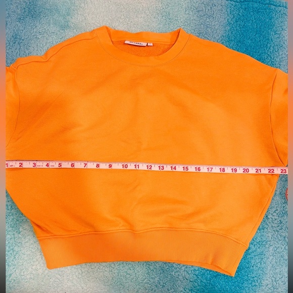 🔥Weekday sweatshirt 🔥 - Picture 3 of 6